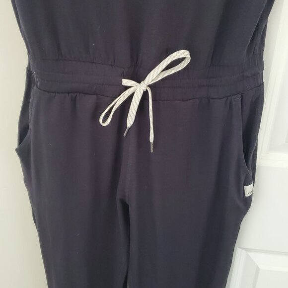 Share Vuori Jumpsuit All Day Women Small Romper Jumpsuit Black V-Neck Short - Picture 5 of 6